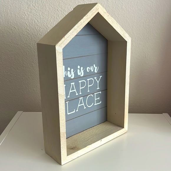 ☀️ 3 / $15 Sale ☀️ Home "This is our happy place" Wall hang or stand up decor. - Picture 4 of 8